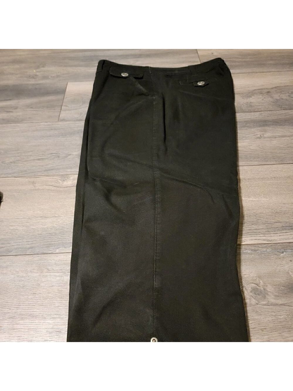 Hannah Black capri's size 10